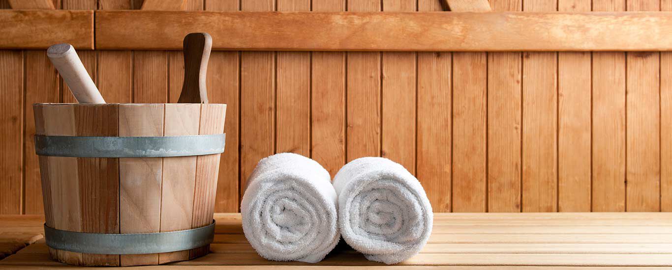 Sauna-benodigdheden in een sauna. 